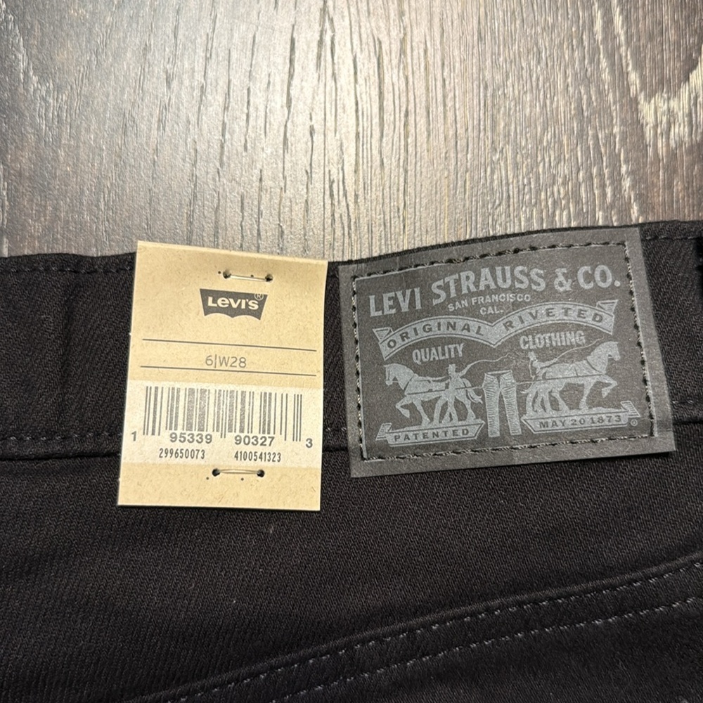 Levi's Black Denim mid-Length Shorts 28 - Picture 3 of 6
